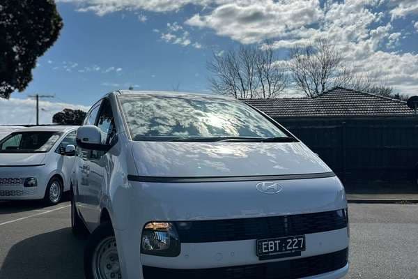 2026 Hyundai STARIA LOAD
